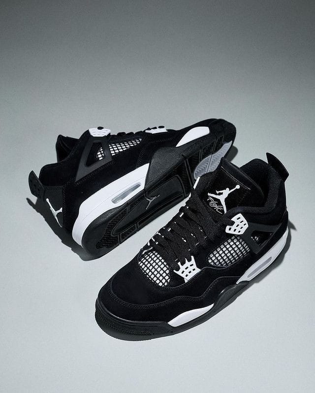 NIKE AIR JORDAN 4