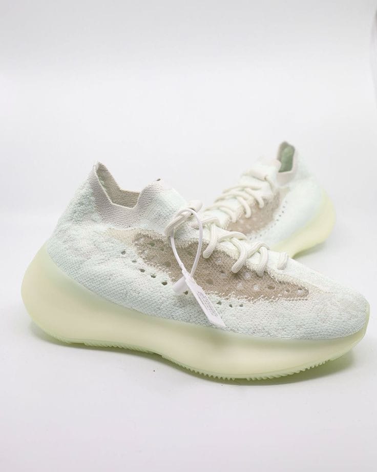 YEEZY BOOTS 380 ALIEN