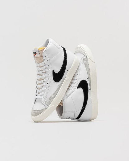 NIKE AIR BLAZE MID