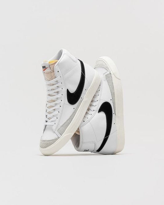 NIKE AIR BLAZE MID