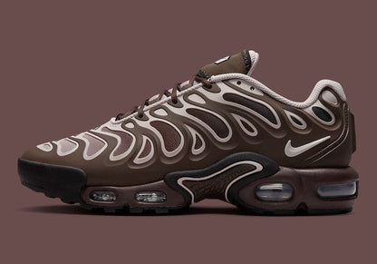 NIKE AIR MAX PLUS